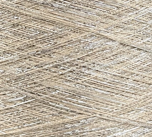 Industria Italiana Filati Art. Frizzante Nm 35 – Fantasiegarn aus Viskose und Lurex col. Kühles Beige 2040